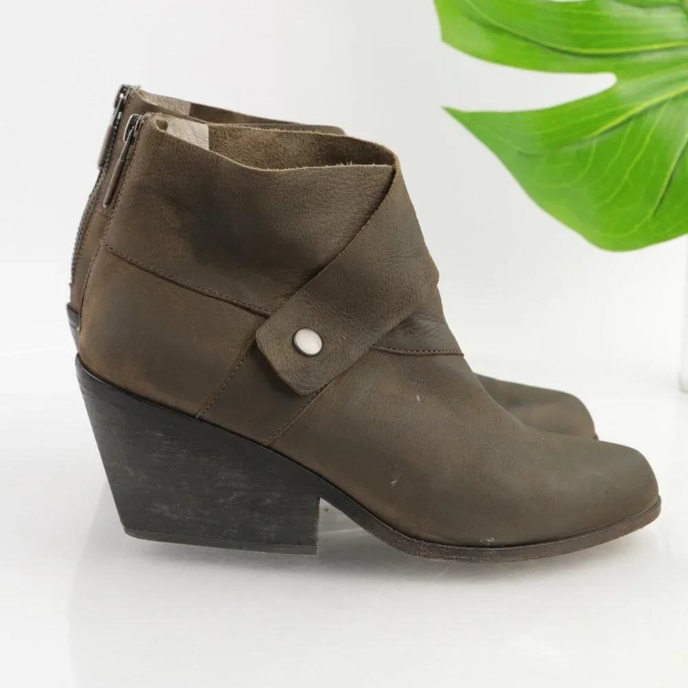 Eileen Fisher Womens Tag Boots Size 9 Brown Oiled Leather Booties Block Heel Zip